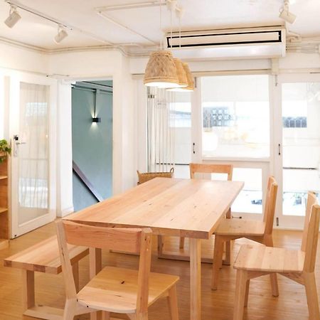 Simple To Sleep Hostel Банкок Екстериор снимка